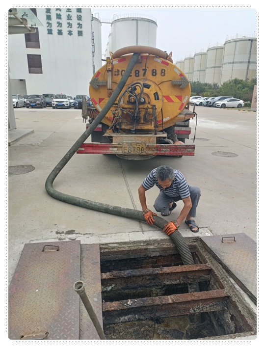 和政隔油池清掏